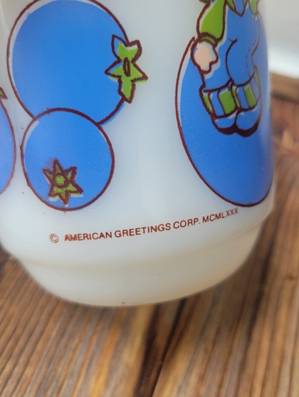 Vintage 1980s Anchor Hocking Huckleberry Pie Milk Glass Coffee Mug - Picture 7 of 7